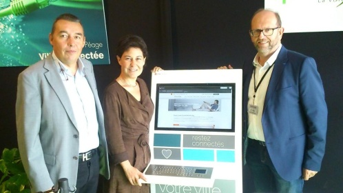 bornes interactives tactiles IPM France accueil mairie information ville