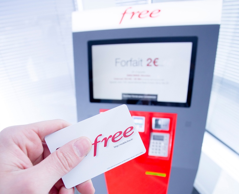 Borne de distribution de cartes SIM FREE