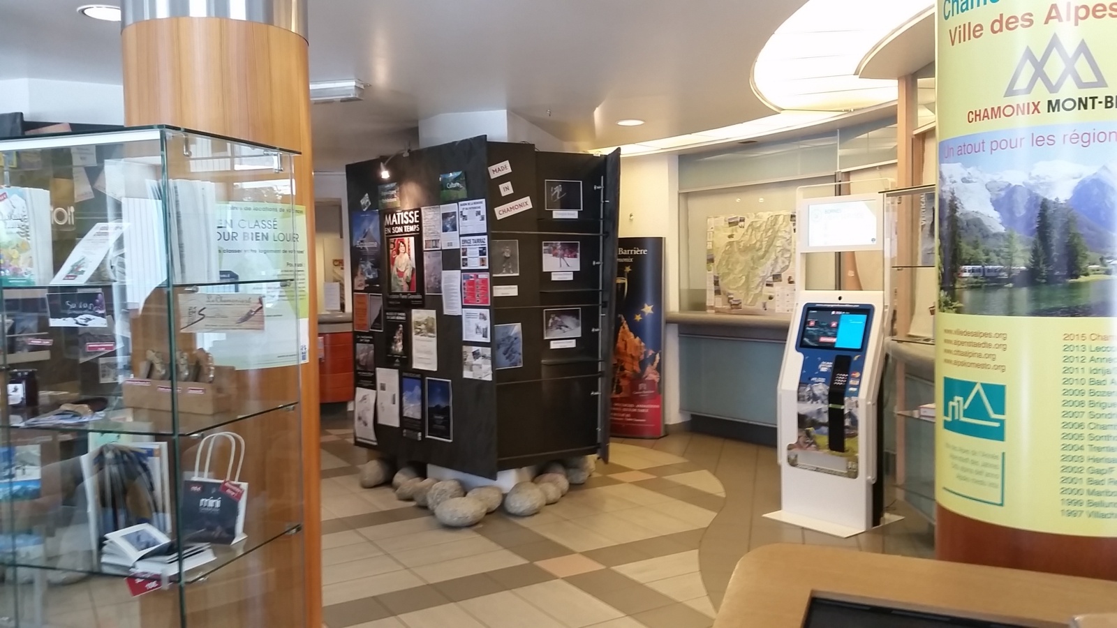 terminal táctil de distribución recarga skipass IPM France